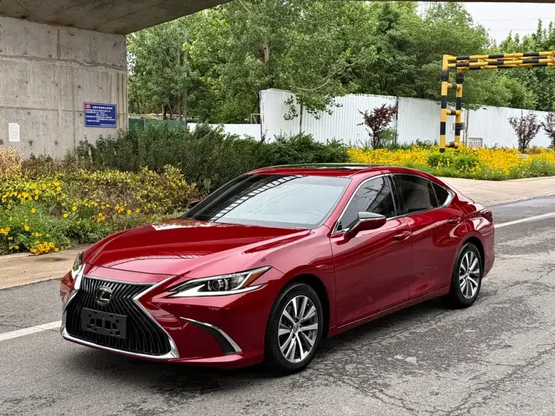 Lexus ES, 2018