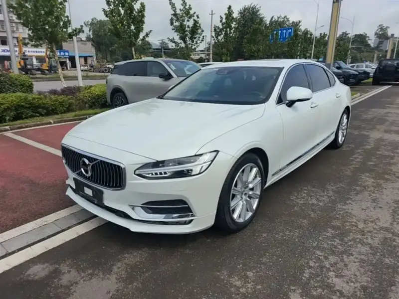 Volvo S90, 2020