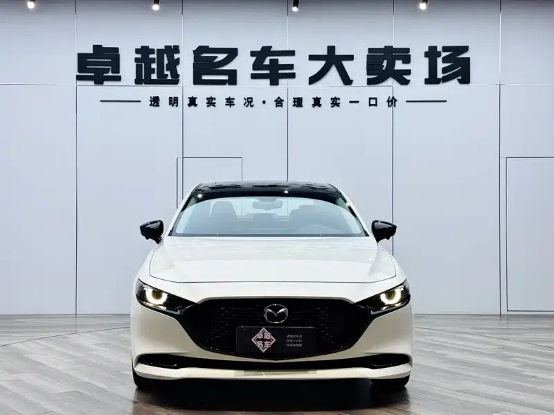 Mazda 3 Axela, 2022