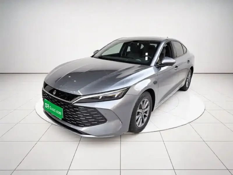 BYD Qin L BYD Qin L 2025 DM-i Smart Drive Edition 80KM Leading Type, 2025 — фото 1