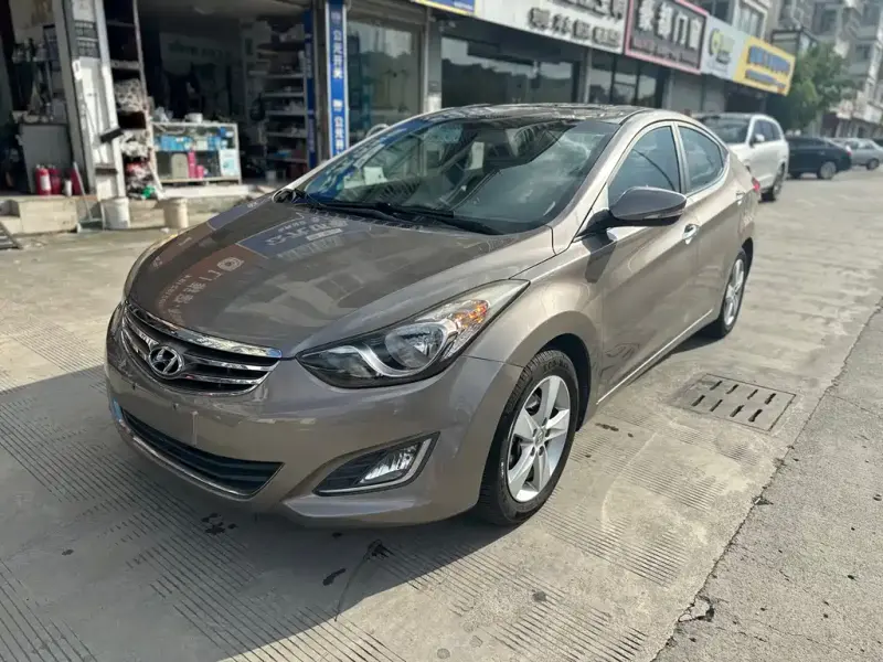 Hyundai Elantra Langdong, 2013