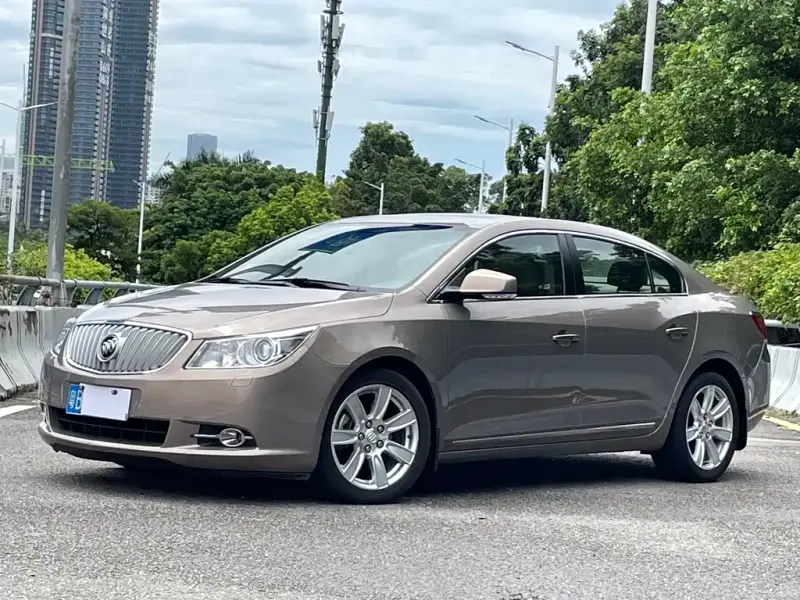 Buick LaCrosse, 2012