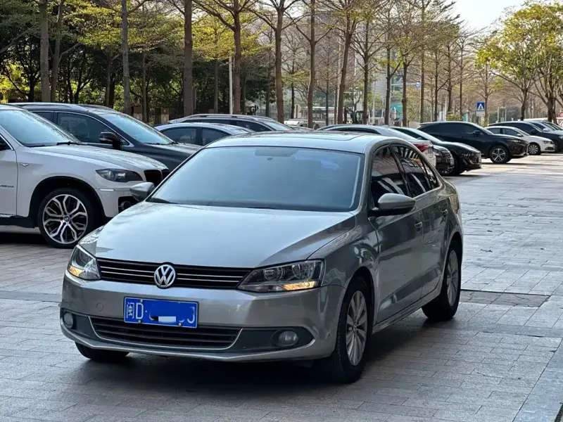 Volkswagen Sagitar, 2014