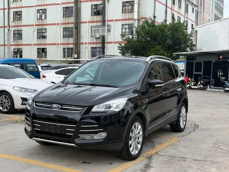 Ford Kuga, 2015