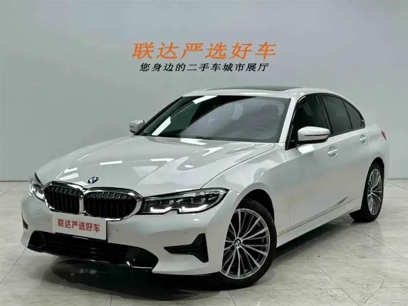 BMW 3 Series, 2022