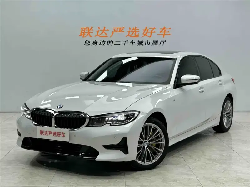 BMW 3 Series, 2022