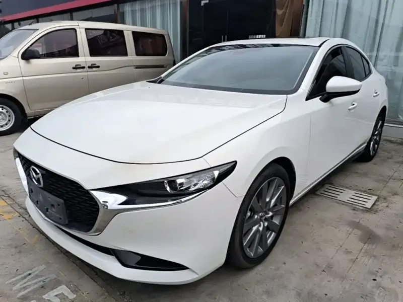 Mazda 3 Axela, 2025
