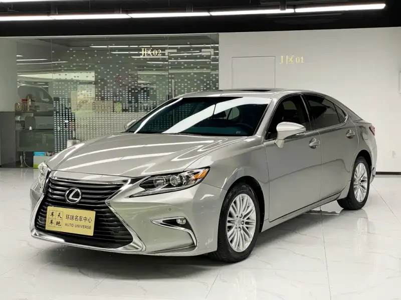 Lexus ES, 2017