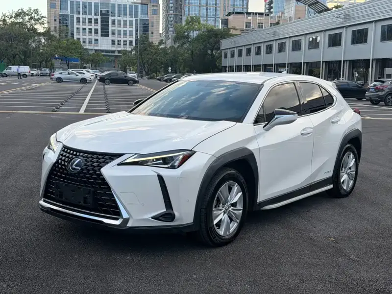 Lexus UX, 2020