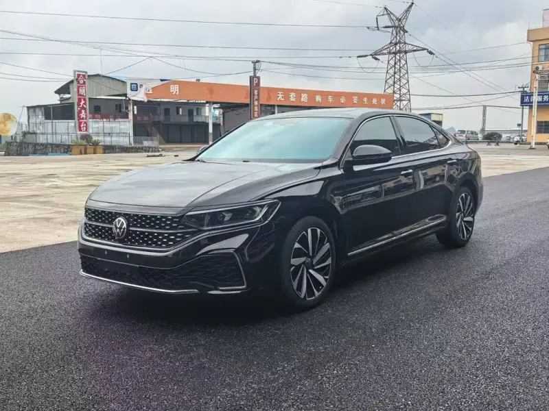 Volkswagen Passat, 2022