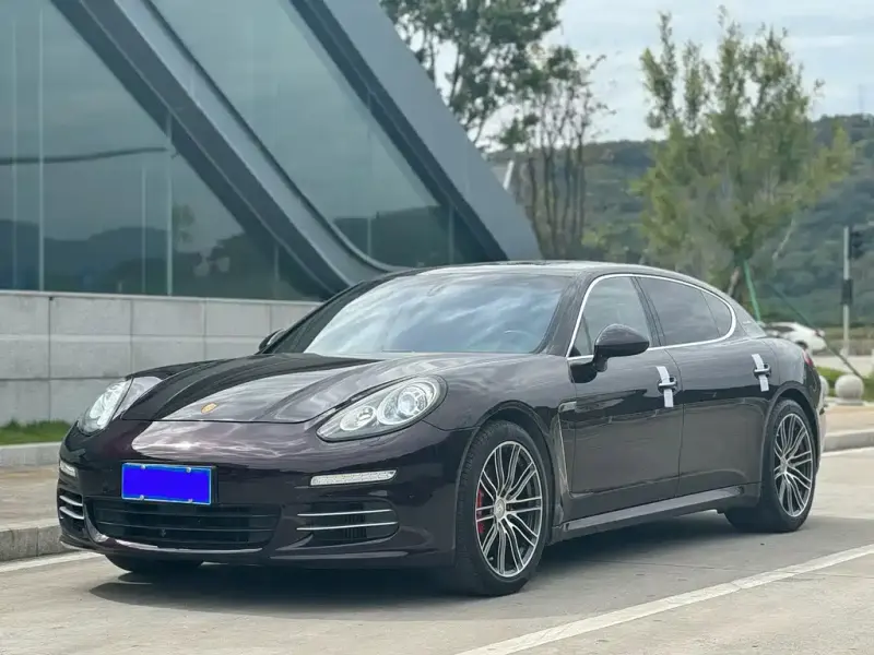 Porsche Panamera, 2015