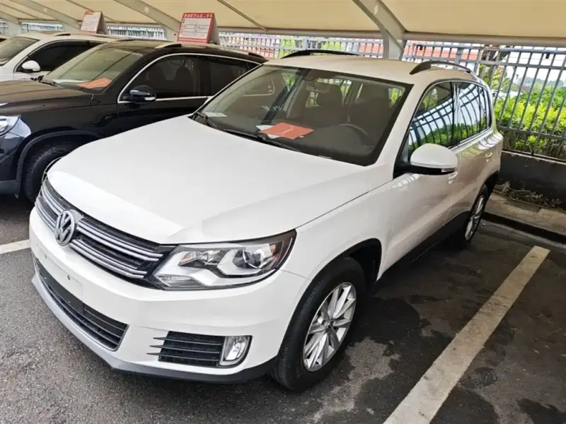 Volkswagen Tiguan, 2015 — фото 1