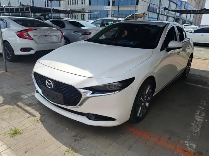 Mazda 3 Axela, 2022