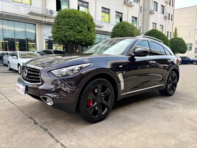 Infiniti QX70, 2014
