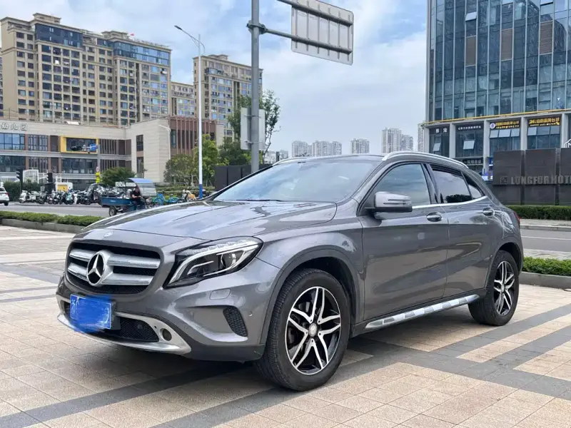Mercedes-Benz GLA, 2015