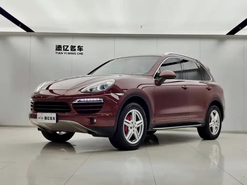 Porsche Cayenne, 2013