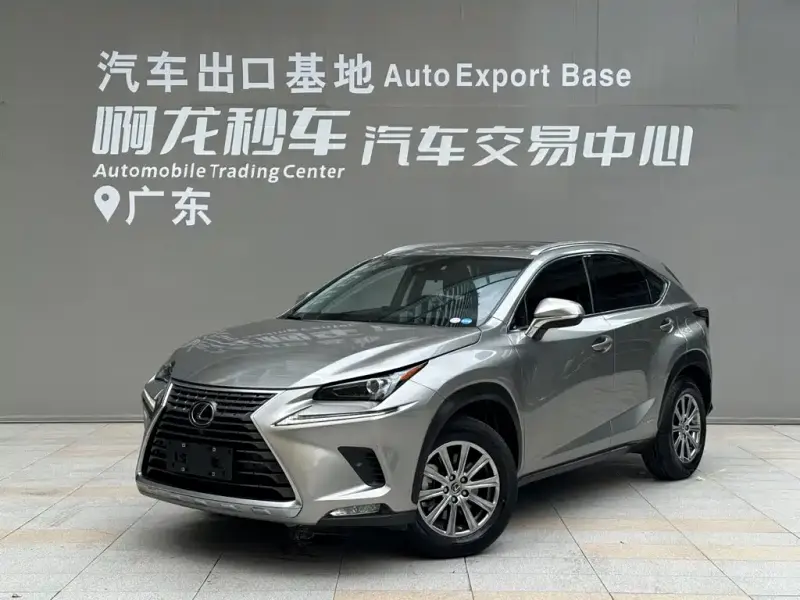 Lexus NX, 2021