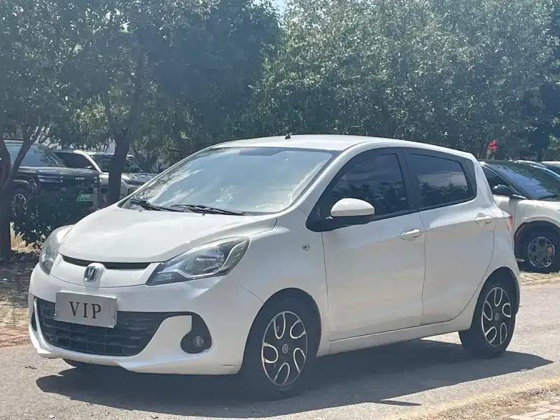 Changan BenBen Changan Benben 2015 1.4L IMT Premium Type China V, 2016 — фото 1