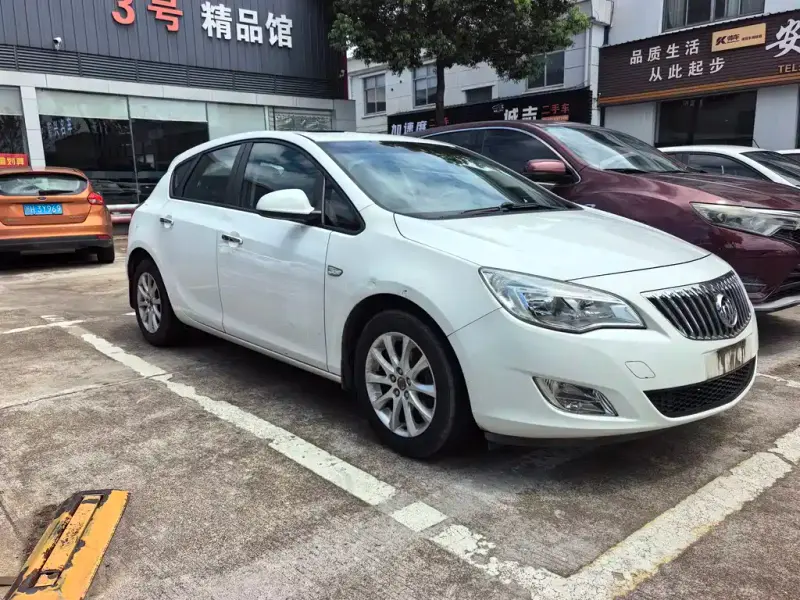 Buick Excelle, 2014