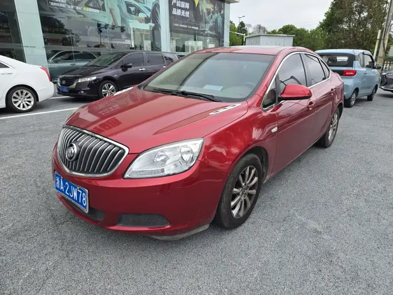 Buick Excelle, 2013