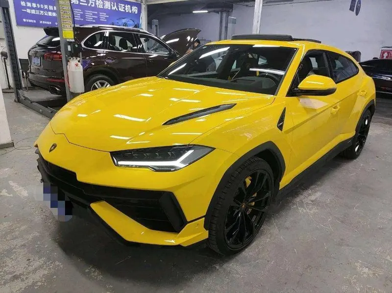 Lamborghini Urus, 2023