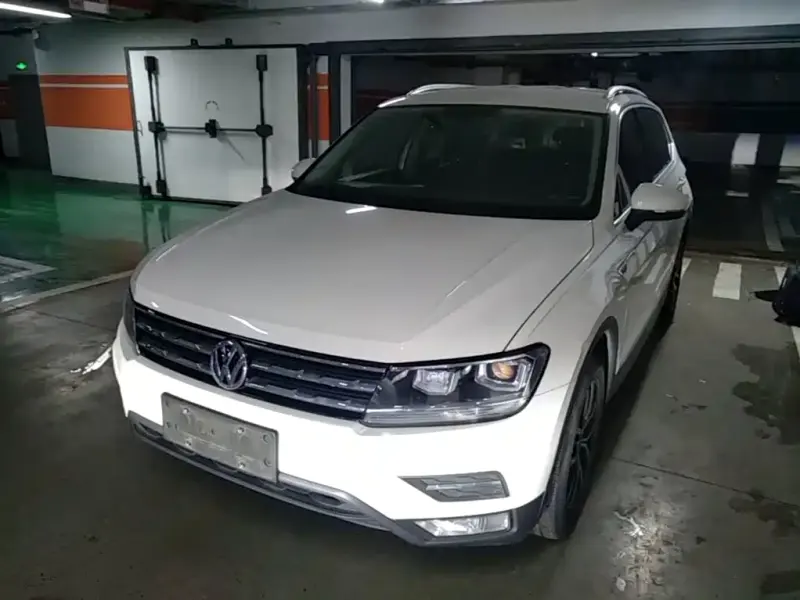 Volkswagen Tiguan L, 2017