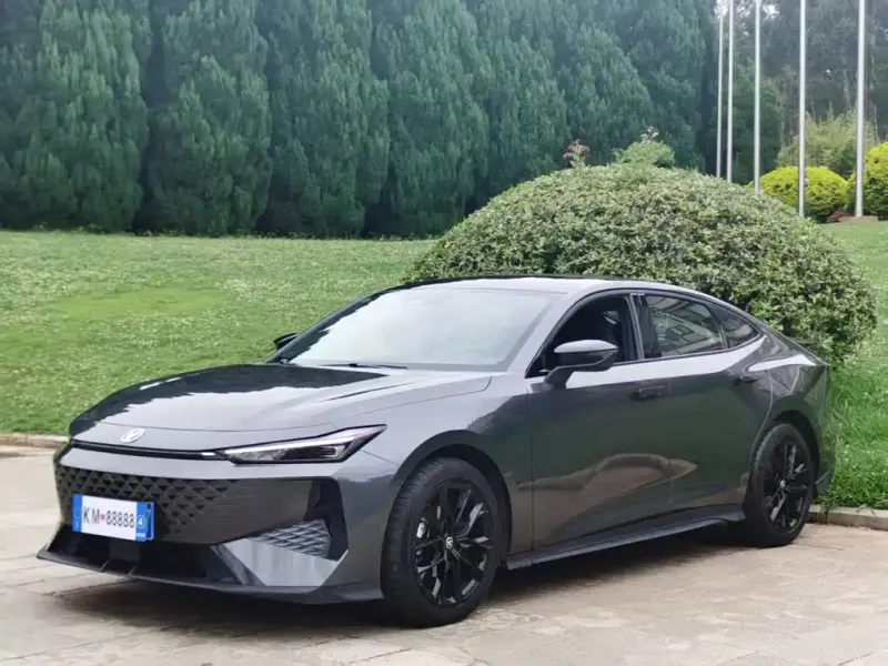 Changan UNI-V, 2025