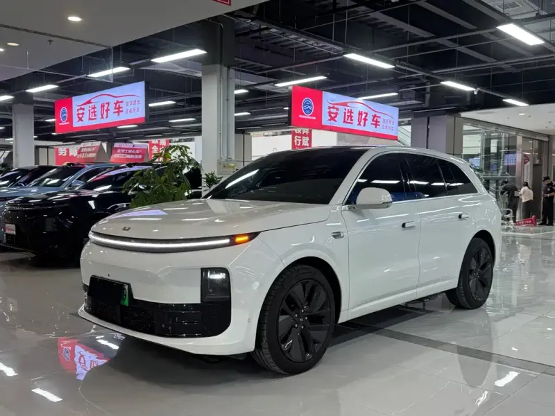 Li Auto Li L6, 2025
