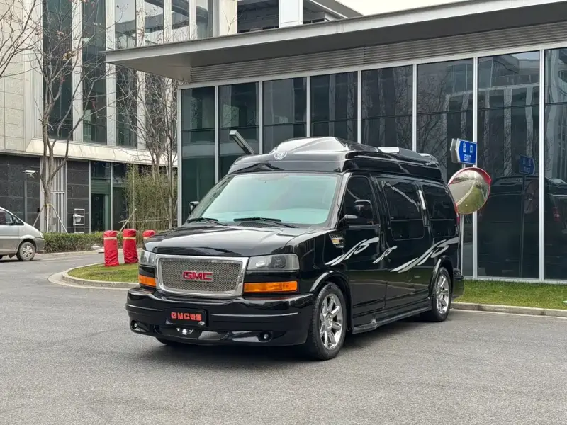 GMC Savana, 2011