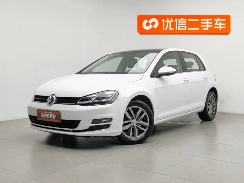 Volkswagen Golf 230TSI Auto Luxury Version, 2016 — фото 1
