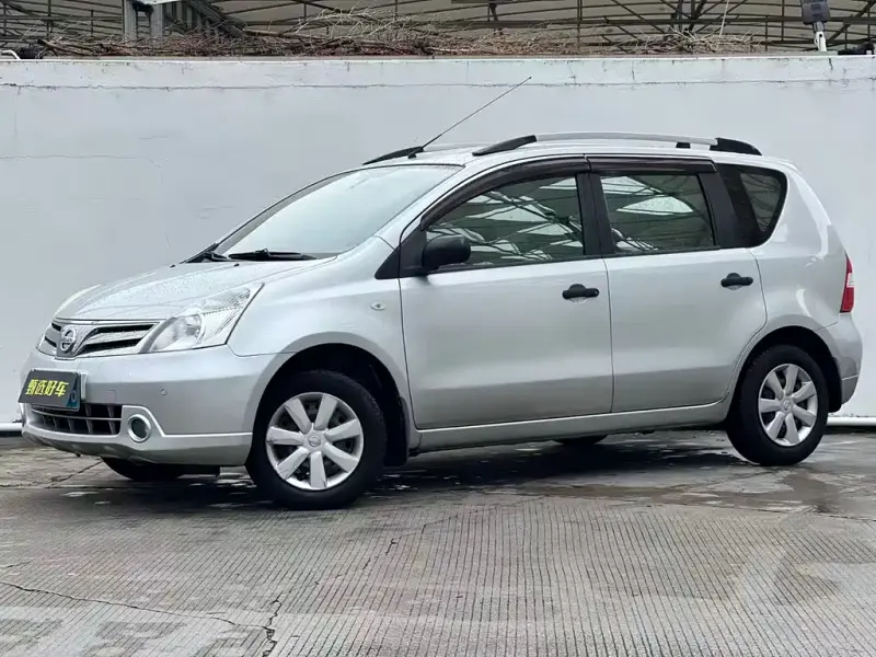 Nissan Livina, 2012