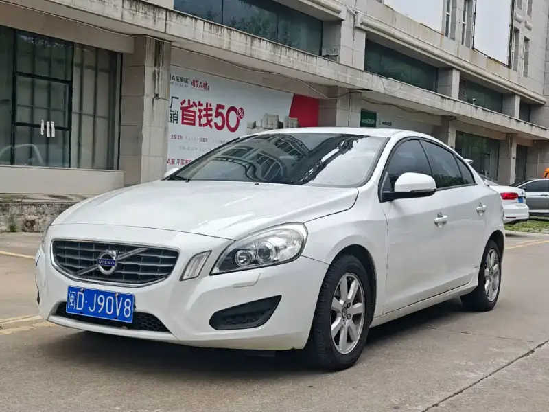 Volvo S60 (Import), 2011
