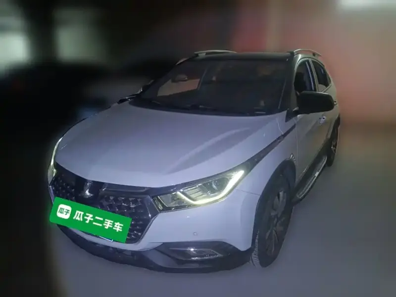 Luxgen U5 SUV, 2018