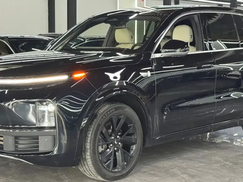 Li Auto Li L8, 2023