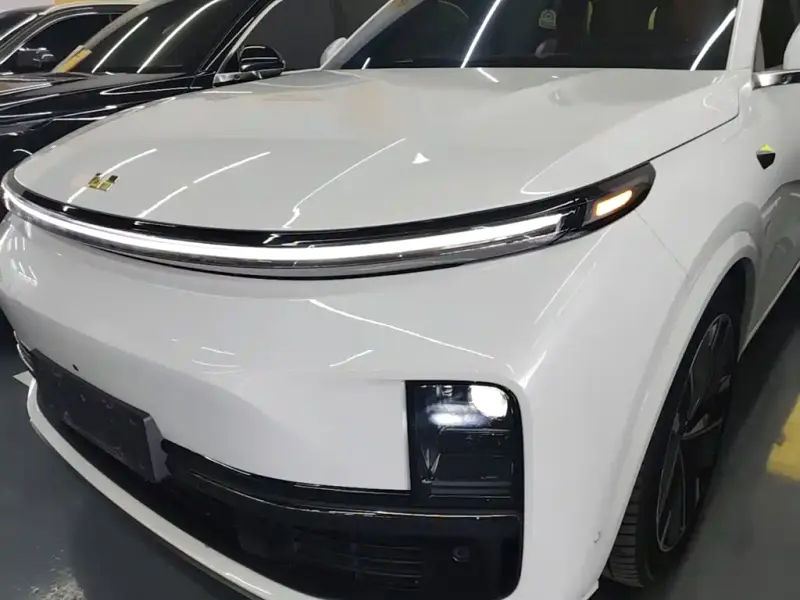 Li Auto Li L8, 2025