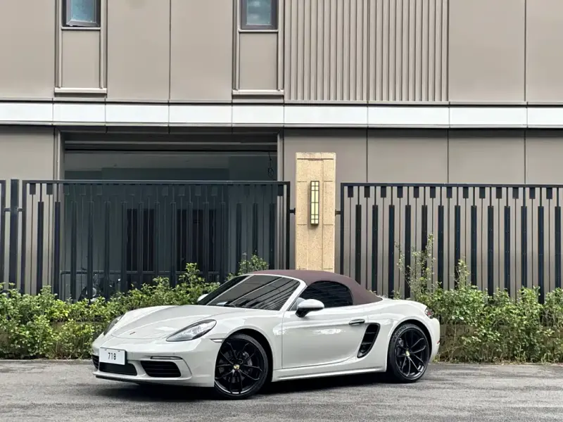 Porsche 718, 2023