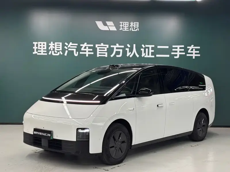 Li Auto Li MEGA, 2024