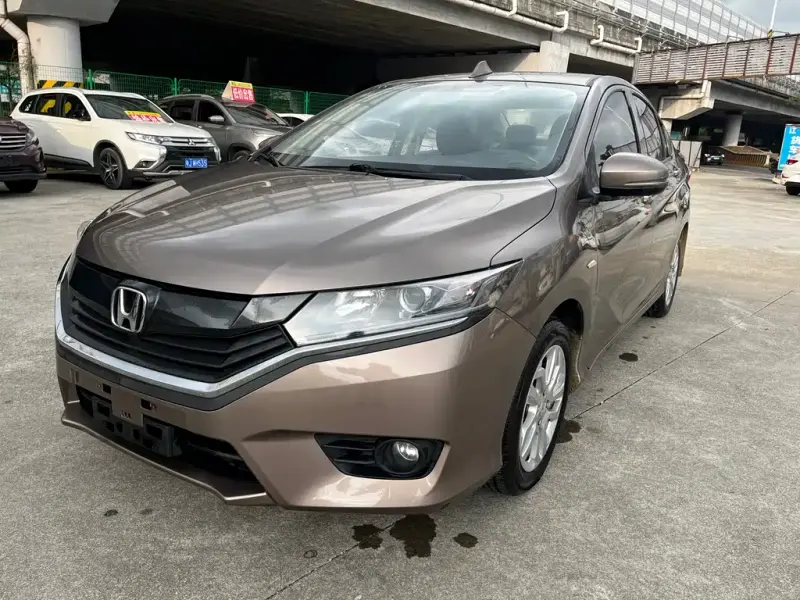 Honda Greiz Honda Greiz 2016 1.5L CVT Classic Edition, 2017 — фото 1