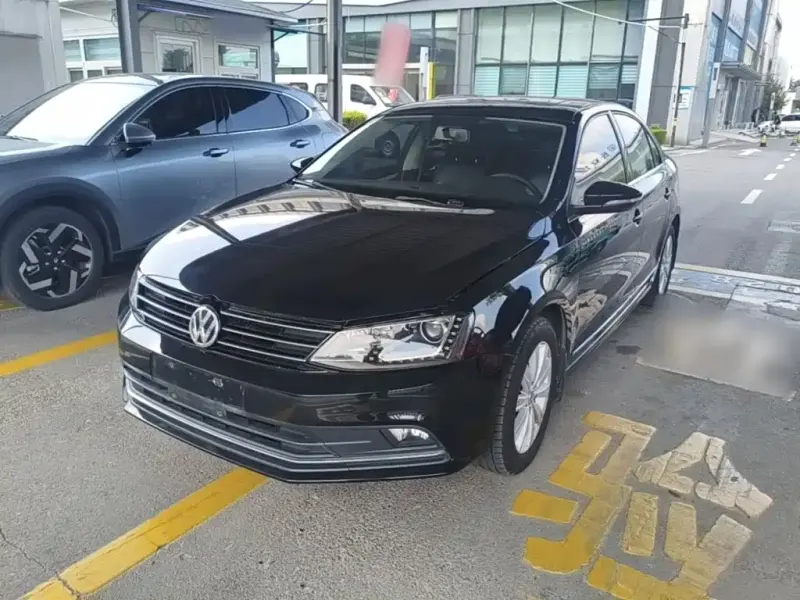 Volkswagen Sagitar, 2015
