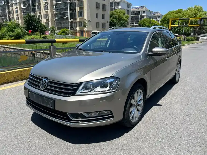 Volkswagen Magotan (Import) Volkswagen Magotan (Import) 2012 Touring Edition 2.0TSI Comfort Type, 2013 — фото 1