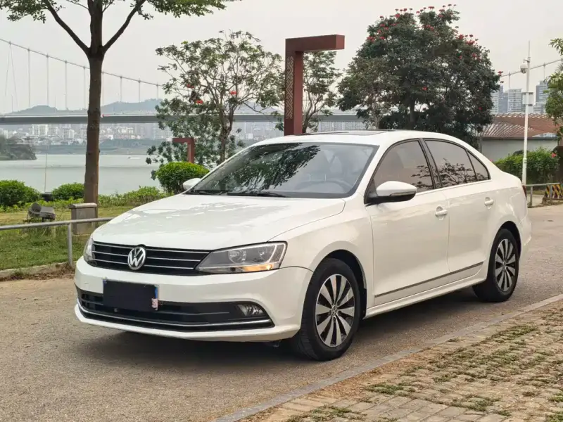 Volkswagen Sagitar, 2017