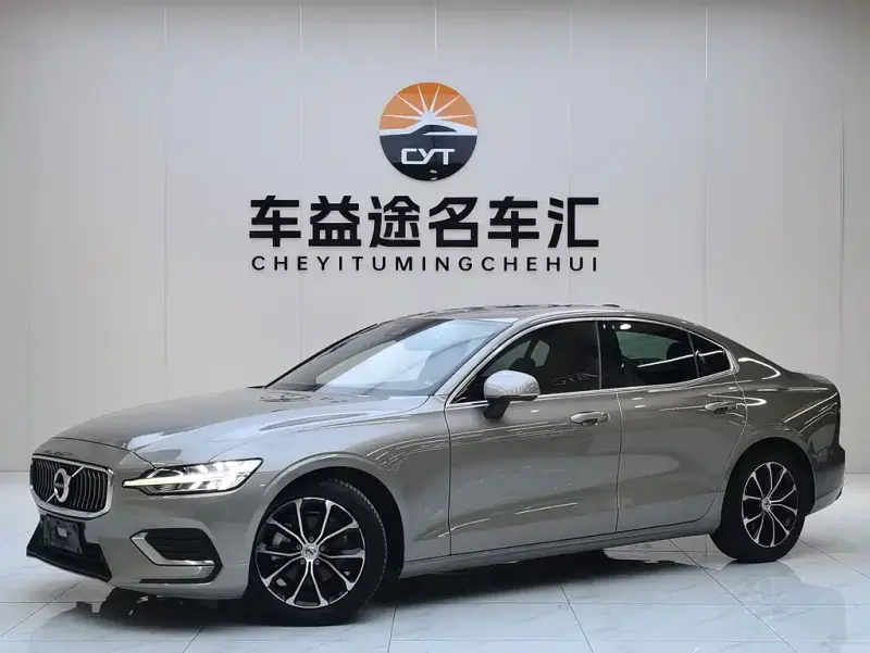 Volvo S60, 2022