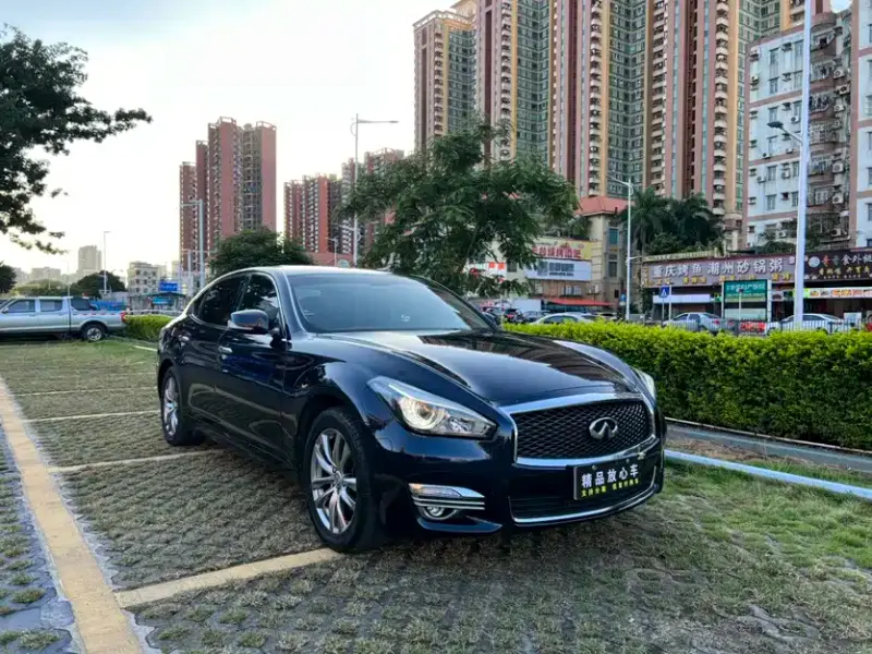 Infiniti Q70, 2019