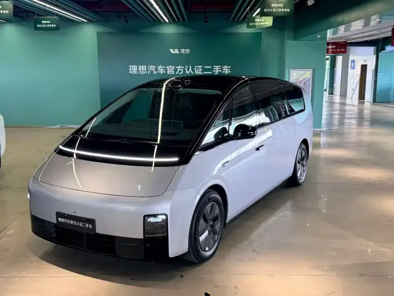 Li Auto Li MEGA, 2024