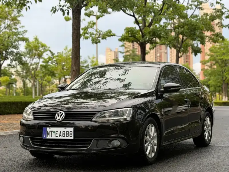 Volkswagen Sagitar, 2013