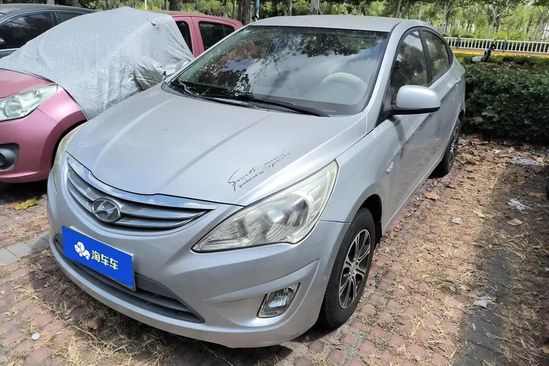 Hyundai Verna, 2010