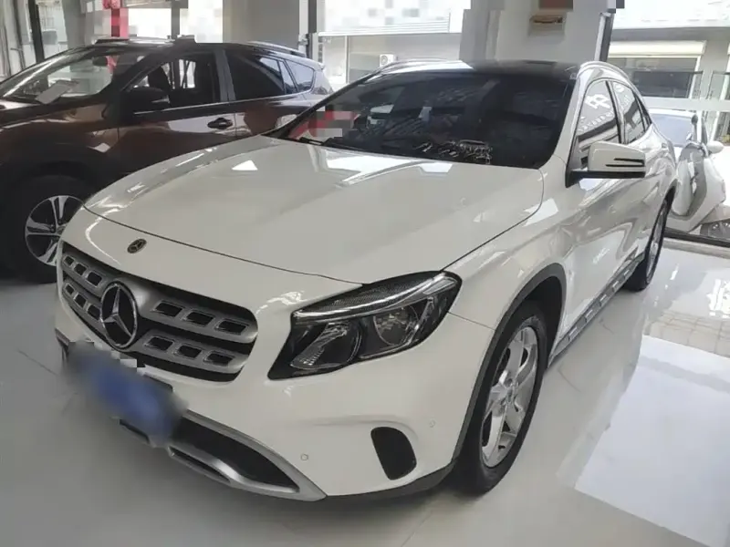 Mercedes-Benz GLA, 2017