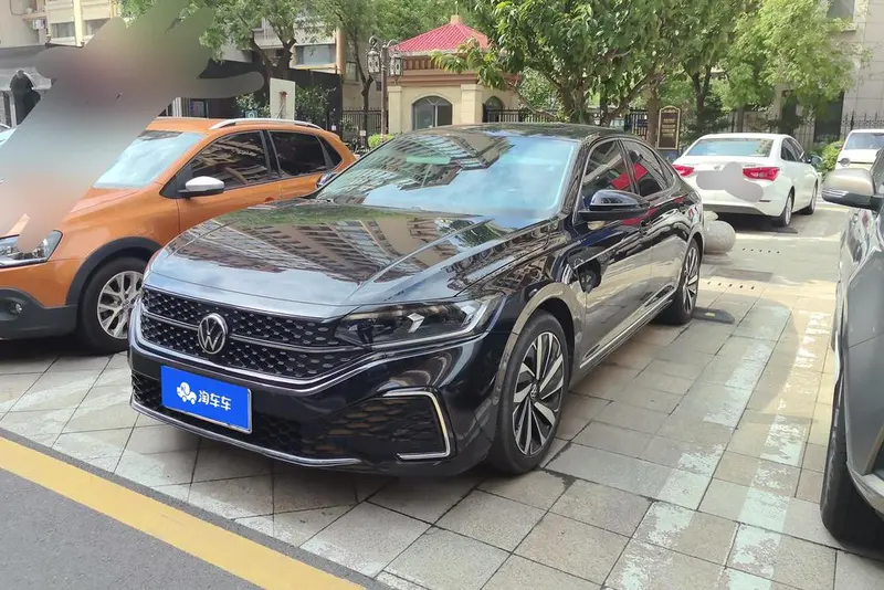 Volkswagen Passat, 2022