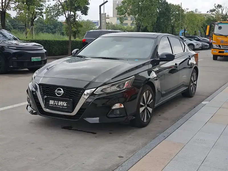 Nissan Teana Nissan Teana/Altima 2021 2.0L XL Comfort Edition, 2023 — фото 1