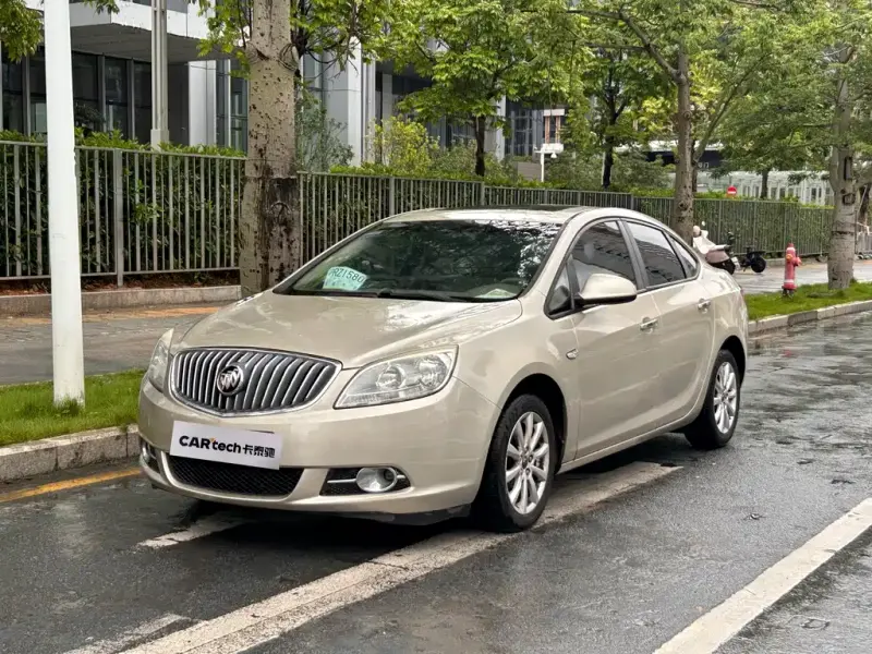 Buick Excelle, 2011
